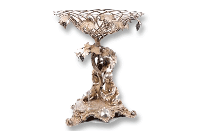 An Elkington & Co silver centrepiece