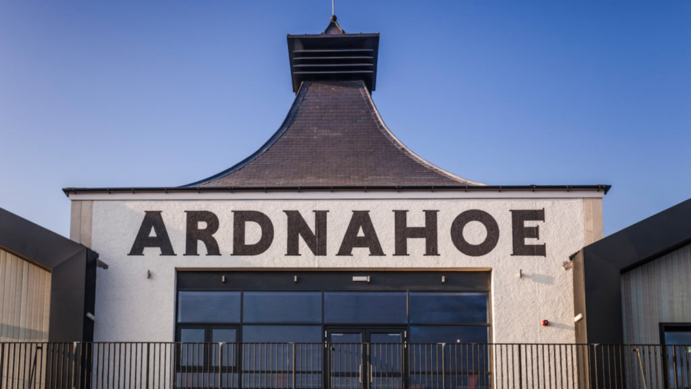 The exterior of Ardnahoe distillery