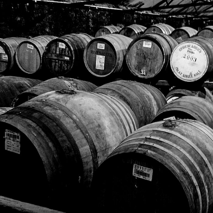 whisky-barrels-islay-wooden-barrels