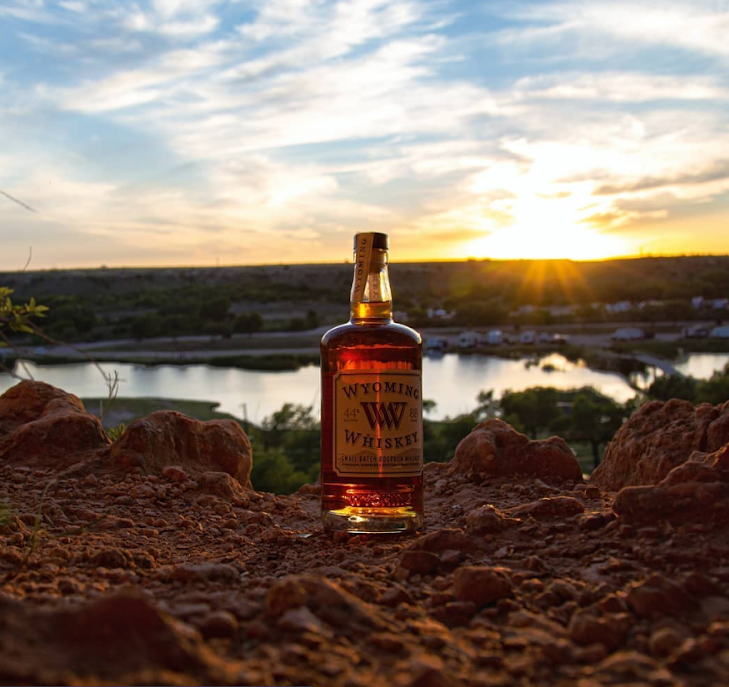 whiskywithaview2 photo: @whiskywithaview on Instagram
