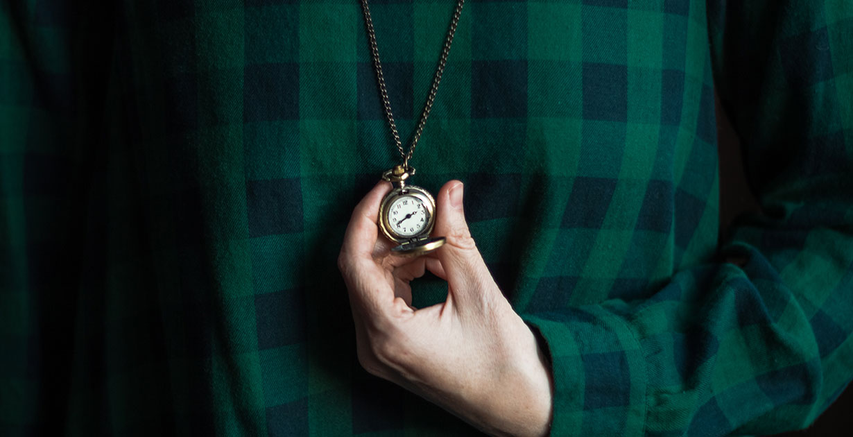 Wearing-a-pocket-watch-as-a-necklace