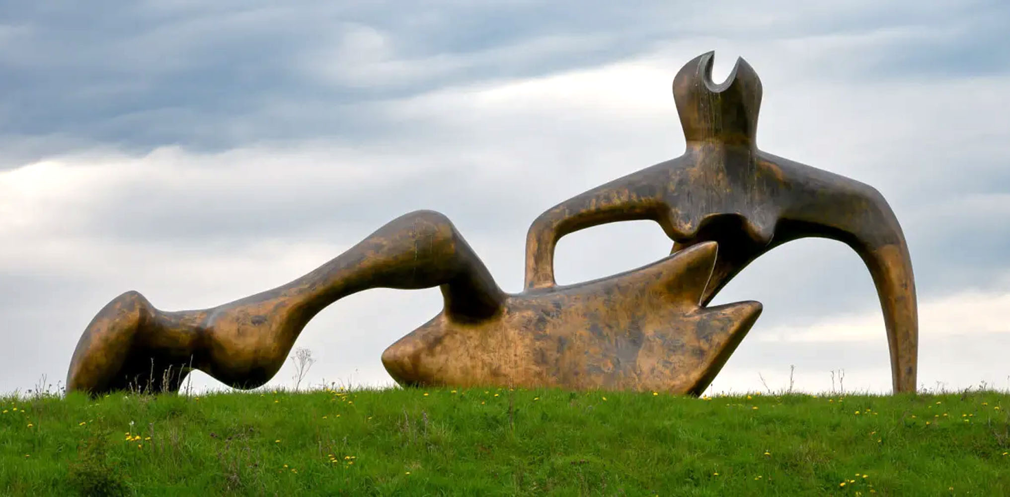 Reclinging woman Henry Moore Reclinging Figure Sculpture.