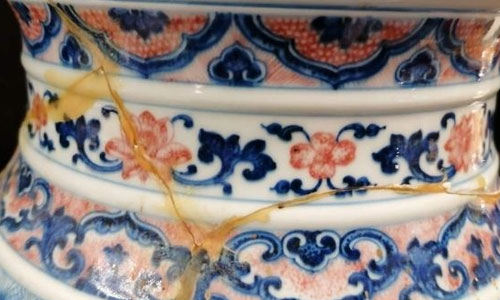 Damaged-Chinese-Vase-Value
