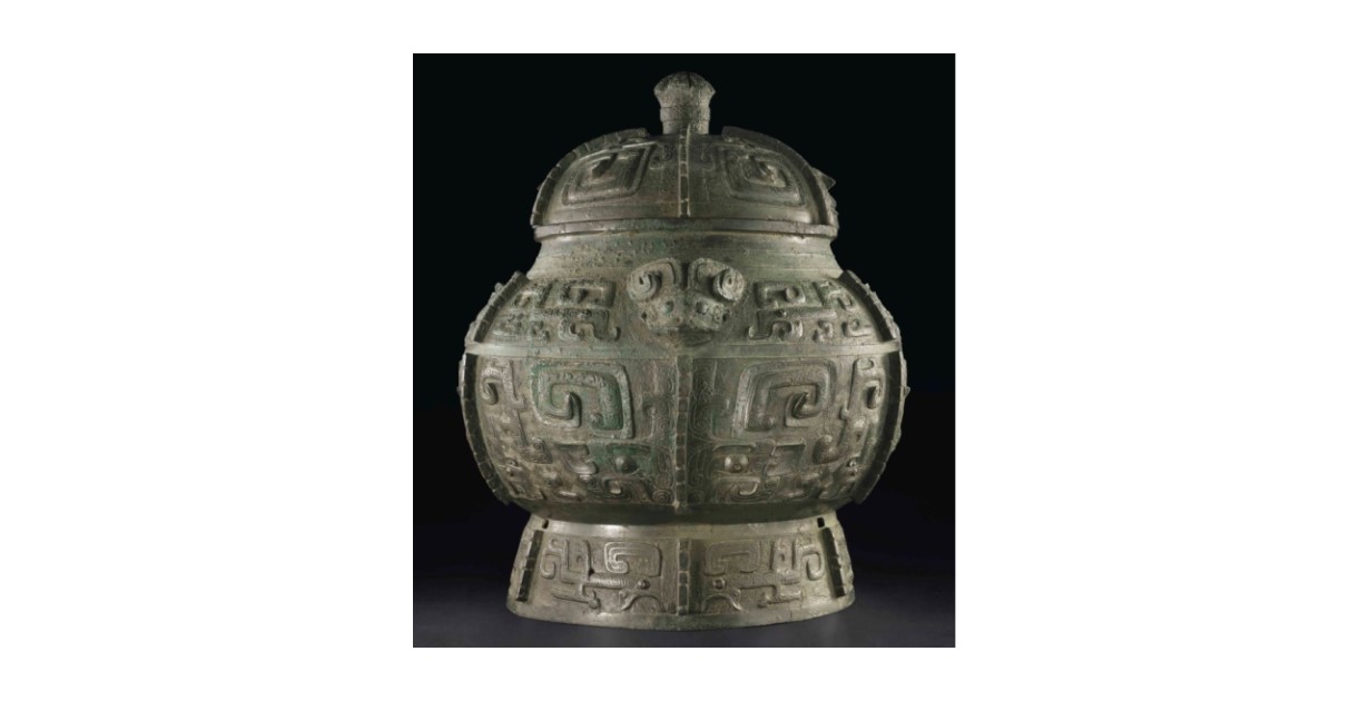 A Chinese Bronze ritual wine Pou